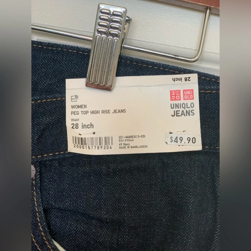 Uniqlo Dark Blue Women's Peg Top Relaxed Fit Ankle Jeans
Size-28” Waist - Picture 5 of 6